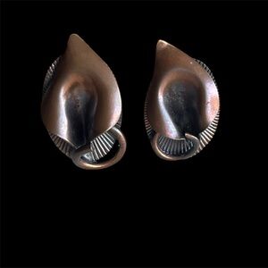 Vintage Copper Tone Lily Flower Clip On Earrings, Unique